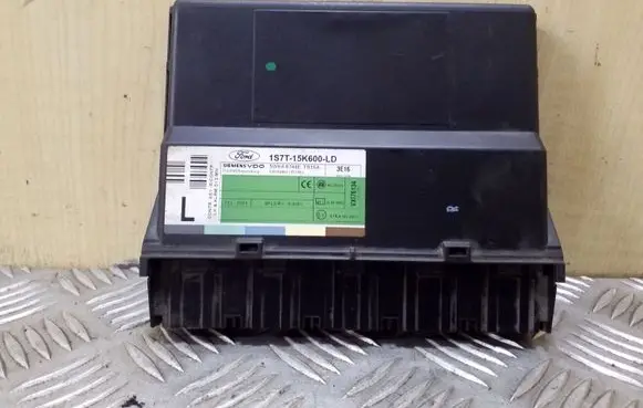 Ford Mondeo Mk III Comfort/convenience module 1S7T15K600LD 5WK48744E
