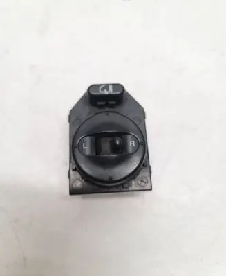 KIA Sorento Wing mirror switch 030416
