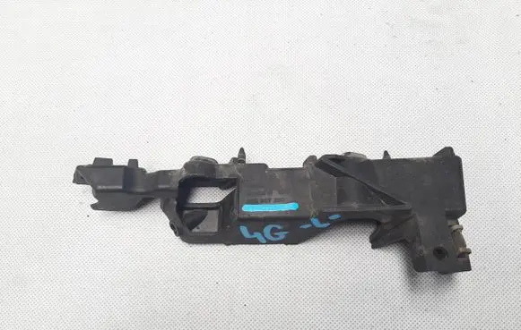 Front bumper mounting bracket