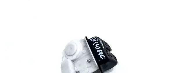 Loading door lock