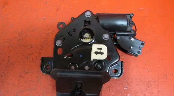 Tesla Model Y Tailgate/trunk/boot lock/catch/latch 1500604CNB