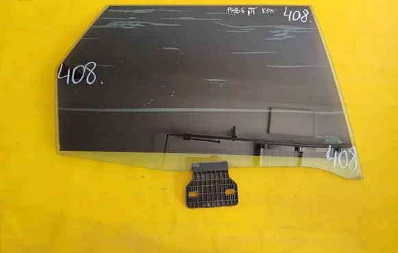 Audi A4 S4 B6 8E 8H Rear door window glass