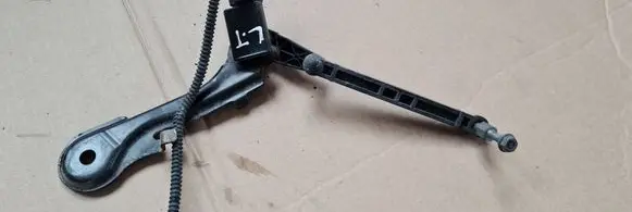 Headlight/headlamp level sensor