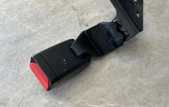 Peugeot 208 Rear seatbelt buckle 16074129XT