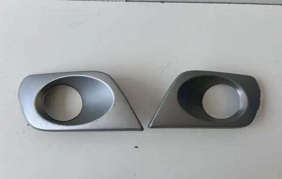 Dacia Sandero II Front fog light trim/grill 261A22179R