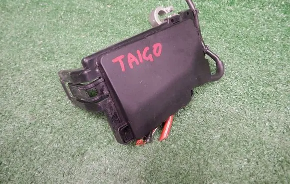 Volkswagen Taigo Positive wiring loom 