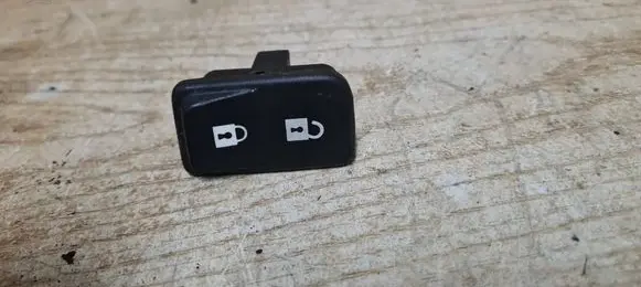 Volvo V50 Central locking switch button 30773333