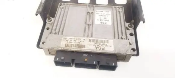 Citroen C3 Pluriel Engine control unit/module 215841596