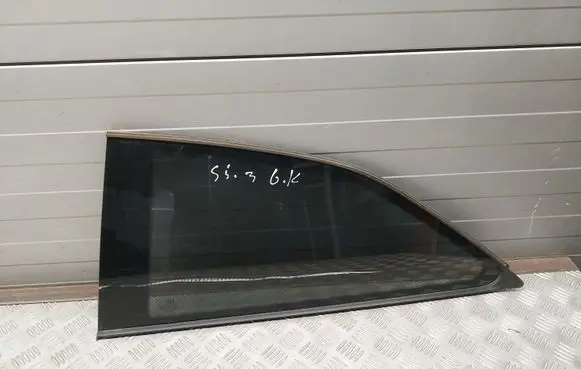 Audi S5 Rear side window