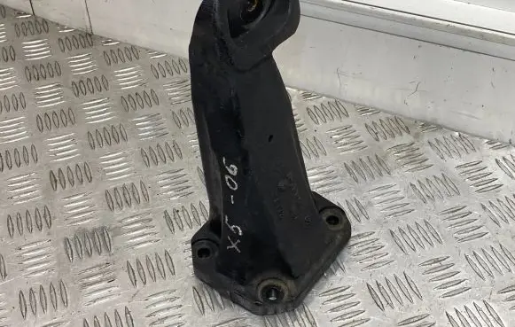 BMW X5 E53 Engine mounting bracket 676156402