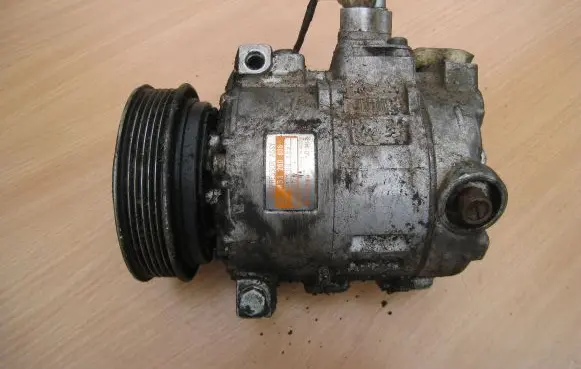 Audi A6 S6 C5 4B Air conditioning (A/C) compressor (pump) 4B3260808