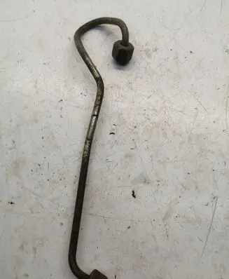 Fuel injector supply line/pipe