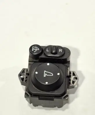Honda CR-V Wing mirror switch T2AJ010