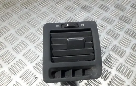 Toyota Corolla Verso E121 Dash center air vent grill 5566013020 55660-13020
