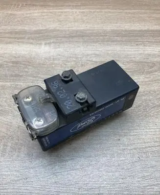 Volkswagen Sharan Coolant fan relay 95VW14B205AA 7M0000317