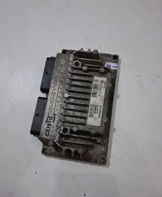 Renault Clio III Engine control unit/module ECU 8200582809