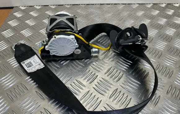 Volkswagen Tiguan Front seatbelt 1000045