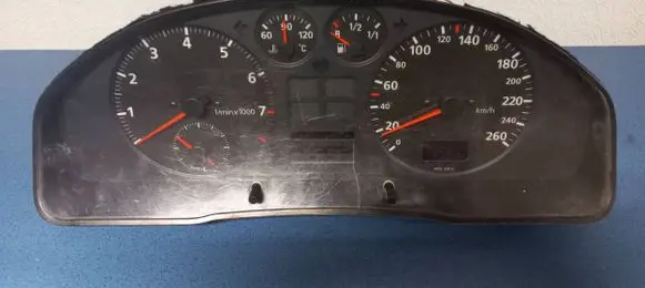 Audi A4 S4 B5 8D Speedometer (instrument cluster) 8D0919033C