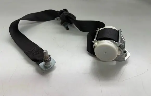 Dodge RAM 1500 DS Rear seatbelt P5KP981X9AC