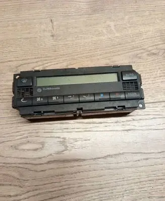 Volkswagen Golf IV Climate control unit 6013966