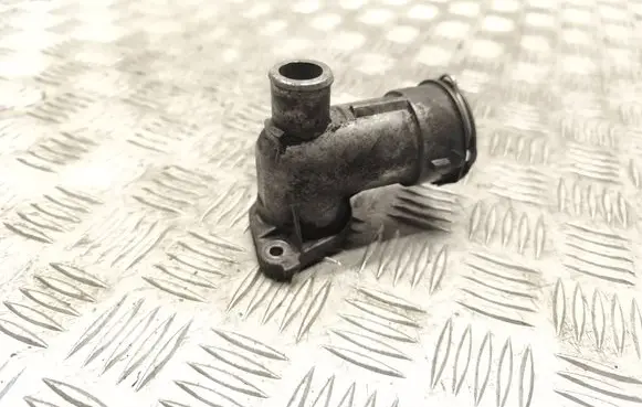 Mercedes-Benz C W204 Engine coolant pipe/hose A6422000056