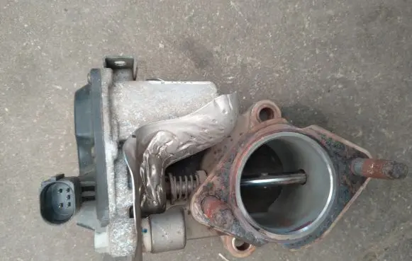 Hyundai Santa Fe Engine shut-off valve 284622F700