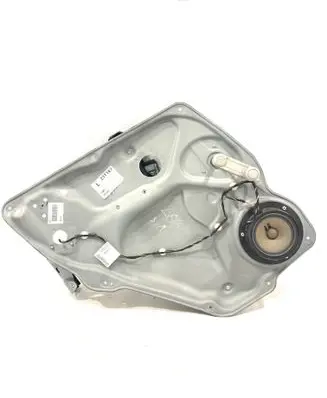 Rear door manual window regulator