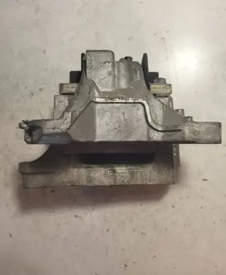 Peugeot 407 Engine mount bracket 326B97