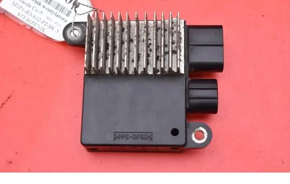 Mazda CX-5 Relay mounting block 499300-3580