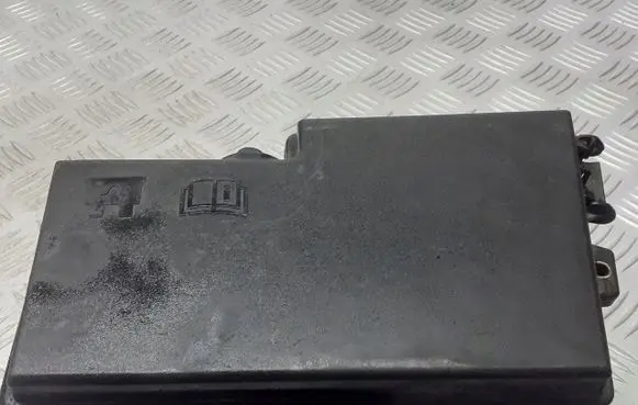 Ford C-MAX I Fuse box set 3M5T-14A067-BC