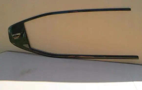 Polestar 2 Rear door window/glass frame 31689573