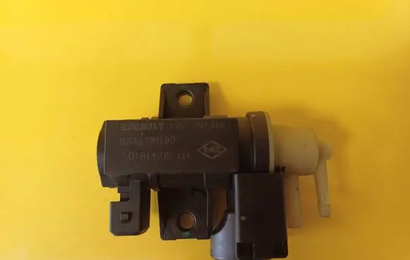 Renault Megane III Turbo solenoid valve 8200790180