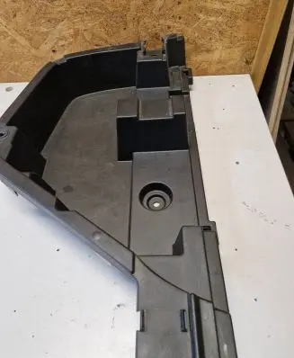Toyota Avensis T270 Glove box in trunk 6499505030