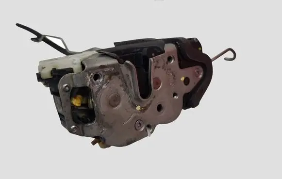 Opel Astra J Front door lock