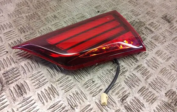 Mitsubishi Outlander Tailgate rear/tail lights