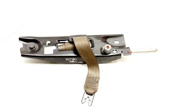 Volvo V70 Front seatbelt 39860303