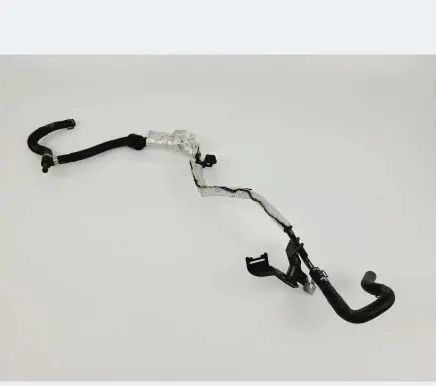 Volkswagen Golf V Engine coolant pipe/hose 04L121070D