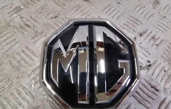 MG ZS Manufacturer badge logo/emblem 10647805