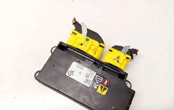 Opel Insignia B Airbag control unit/module 13584587 812586170