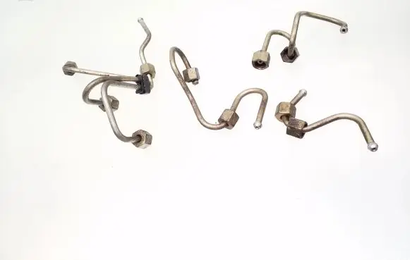 Fuel injector supply line/pipe