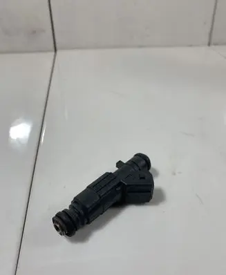 Volkswagen Golf IV Fuel injector 0280155919
