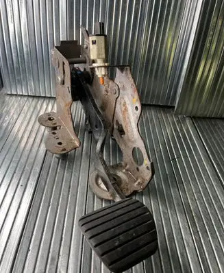 Renault Scenic III - Grand scenic III Brake pedal 465010016R