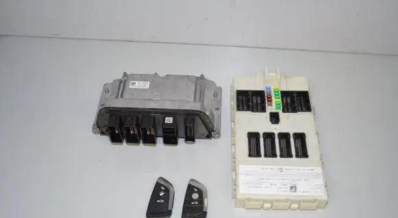 BMW 2 F46 Engine ECU kit and lock set 9388182 61355B5D695 5B5D695