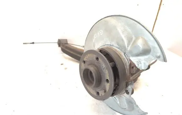 Rear wheel hub spindle/knuckle