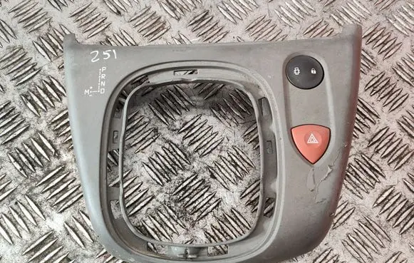 Renault Scenic II - Grand scenic II Gear shifter surround trim plastic 8200337175 8200231906 8200407415