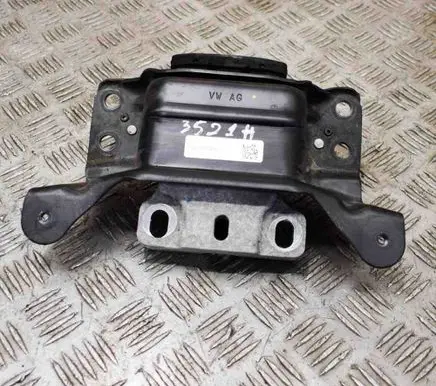 Skoda Octavia Mk3 (5E) Engine mount bracket 5Q0199555BG