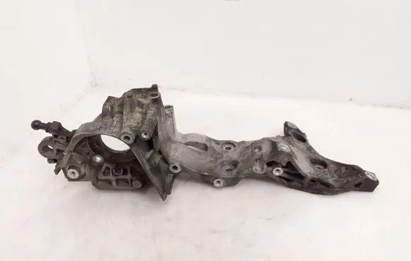 Volkswagen PASSAT B8 Generator/alternator bracket 04L903143D 04L903143E