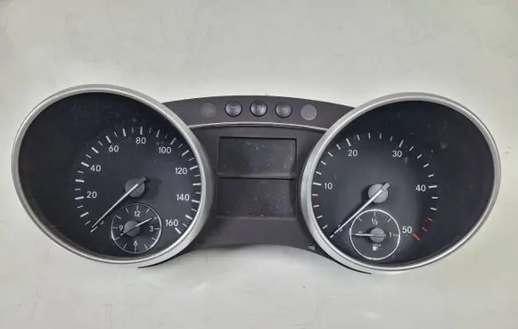 Mercedes-Benz ML W164 Speedometer (instrument cluster) A1645405047 A1645402411