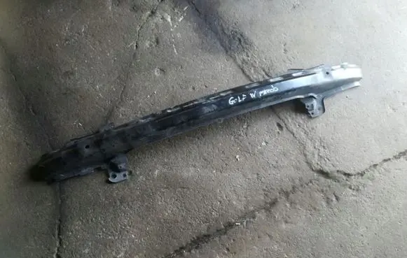 Volkswagen Golf IV Front bumper cross member