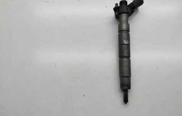 Mercedes-Benz E W213 Fuel injector 0445117048